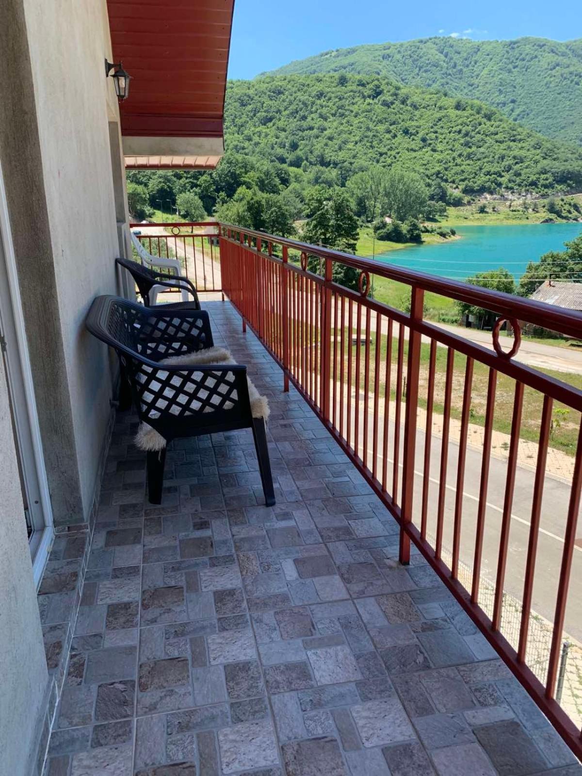 Apartment Osmajic Плужине Екстериор снимка